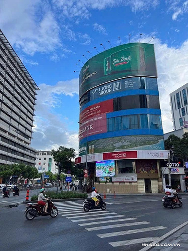 Cho thuê toà nhà văn phòng góc 2mt quận Phú Nhuận