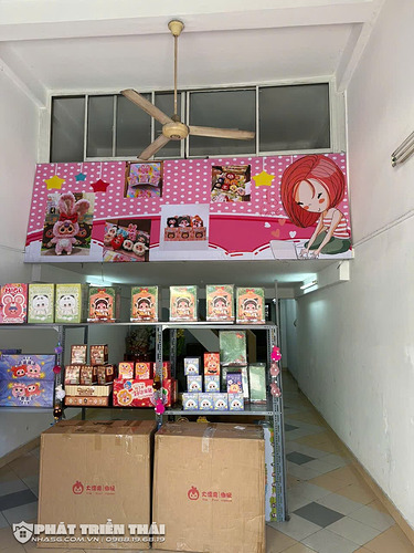 Bán nhà kế góc 2MT Quận 1