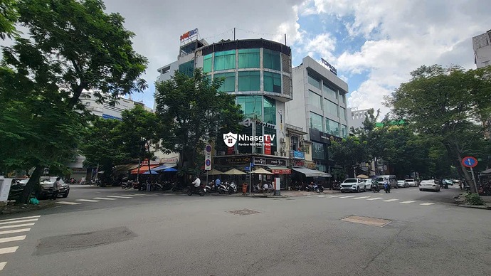 Bán nhà góc 2mt 83 Lê Thị Hồng Gấm Quận 1 9