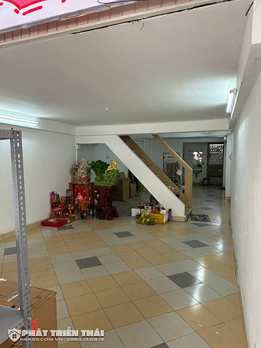 Bán nhà kế góc 2MT Quận 1