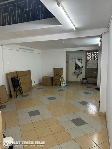 Bán nhà kế góc 2MT Quận 1